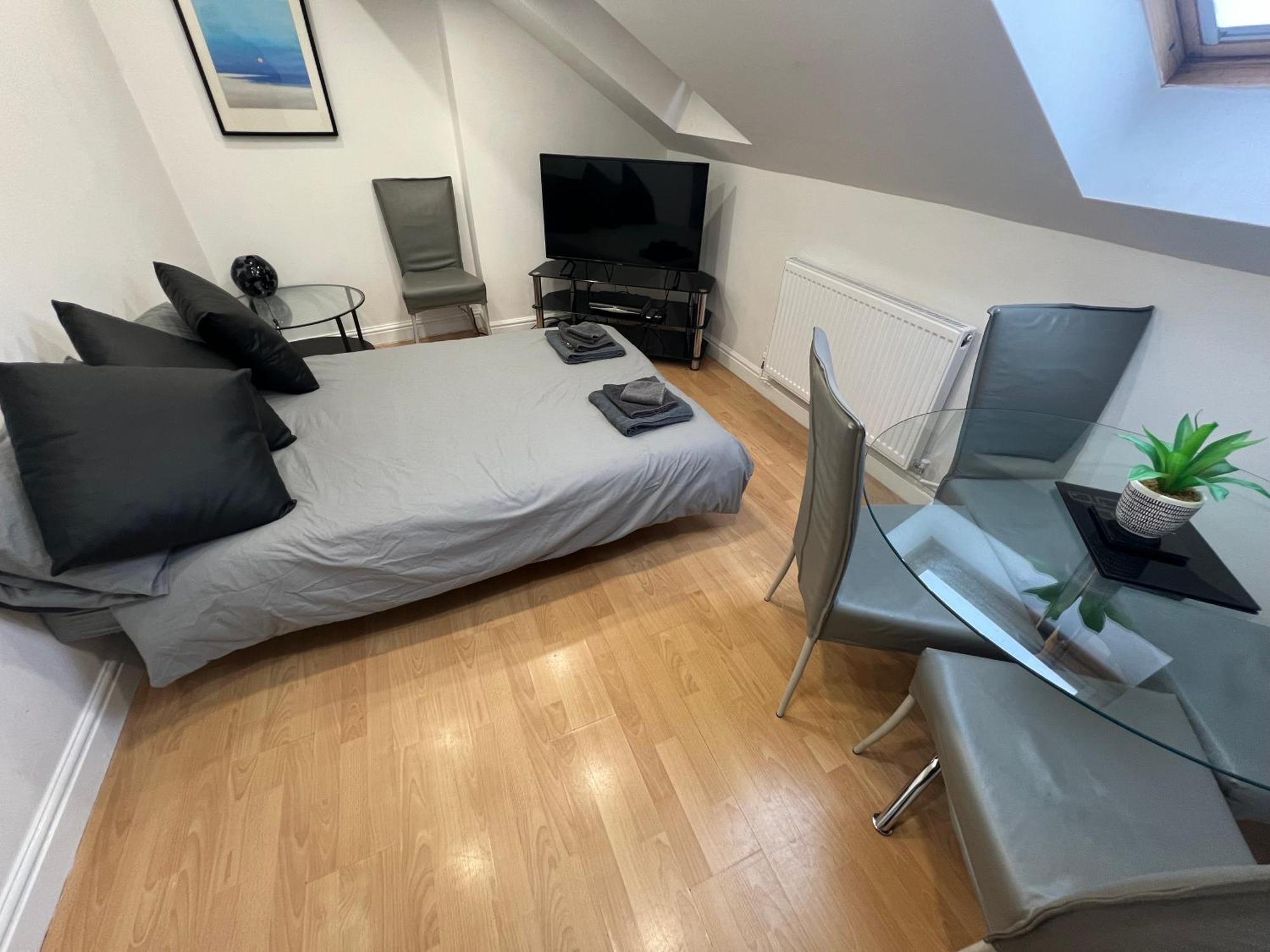 Cosy Penthouse Suite Happily Sleeps Up To Five Халифакс Екстериор снимка